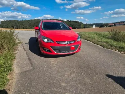 Gebraucht Opel Astra 165 PS (121 kW) 2013 Rot Kombi