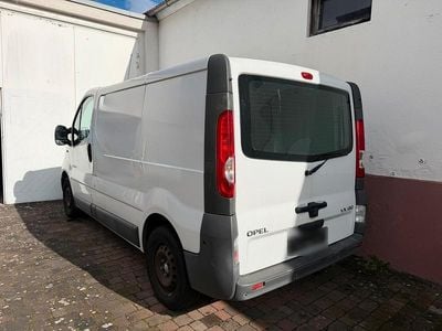 Gebraucht Opel Vivaro 90 PS (66 kW) 2011 Weiß Van / Kleinbus