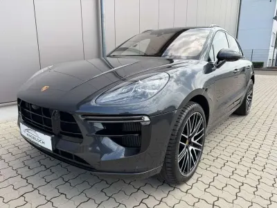 Gebraucht Porsche Macan Turbo 441 PS (324 kW) 2020 Vulkangrau SUV
