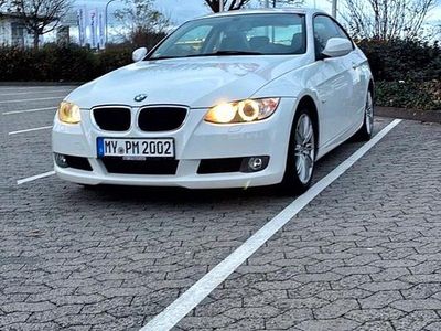 Weiß Gebraucht 2009 BMW 320 Coupé | 7.000 € (Fairer Preis)