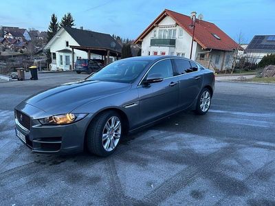 Gebraucht Jaguar XE Prestige 179 PS (131 kW) 2017 Grau Limousine