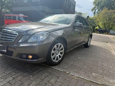 Mercedes E220