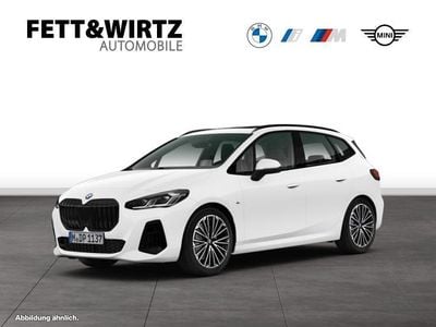 Gebraucht BMW 223 Active Tourer M Sport 204 PS (150 kW) 2025 Alpinweiss Van / Kleinbus