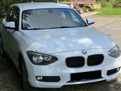 gebraucht BMW 116 d, weiß, sehr guter Zustand, Service neu,TÜV 08/25, Extras