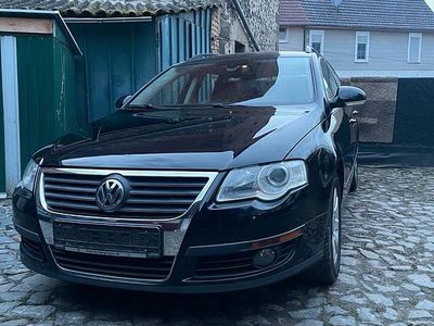 Usata VW Passat 105 CV (77 kW) 2006 Nero Station wagon