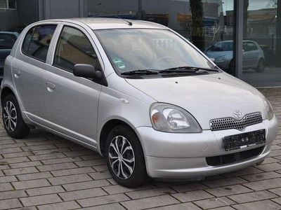 Silber Gebraucht 2003 Toyota Yaris Sol Kleinwagen | 4.990 € (Etwas zu teuer)