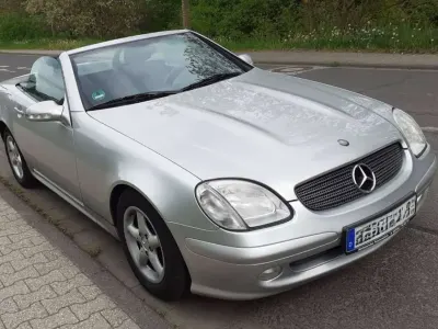 Gebraucht Mercedes SLK200 163 PS (119 kW) 2000 Silber Cabrio
