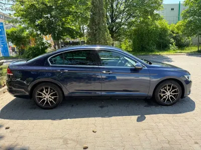 Gebraucht VW Passat Comfortline 150 PS (110 kW) 2016 Blau Limousine