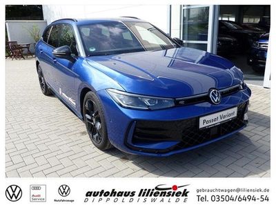Second-hand VW Passat R-line 193 CP (141 kW) 2024 Albastru Break