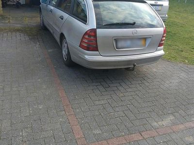 Second-hand Mercedes C200 122 CP (89 kW) 2002 Argintiu Break