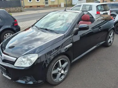 Gebraucht Opel Tigra 122 PS (89 kW) 2009 Schwarz Cabrio