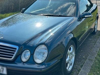 Usata Mercedes CLK320 Elegance 218 CV (160 kW) 2001 Nero Cabrio