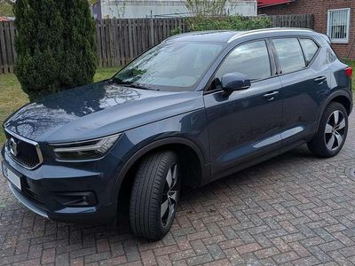 Gebraucht Volvo XC40 Momentum 163 PS (119 kW) 2021 Blau SUV