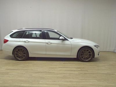 Usata BMW 330 Sport Line 258 CV (189 kW) 2019 Bianco Station wagon