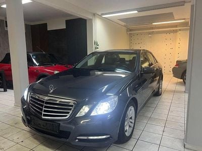 Gebraucht Mercedes E220 170 PS (125 kW) 2011 Grau Limousine