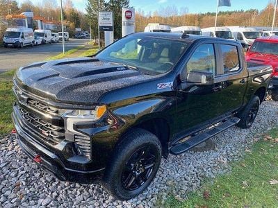 Neu Chevrolet Silverado LT 419 PS (308 kW) 2025 Schwarz SUV