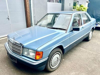 Gebraucht Mercedes 190 122 PS (89 kW) 1988 Blau Limousine