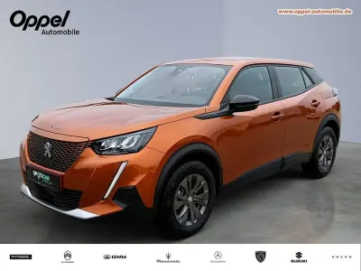 Gebraucht Peugeot e-2008 Active 100 kW (136 PS) 2022 Orange SUV