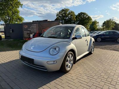 Usata VW New Beetle 116 CV (85 kW) 2003 Argento Utilitaria