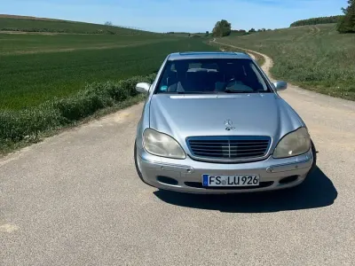 Używany Mercedes S500 306 KM (225 kW) 1999 Szary Sedan/Limuzyna