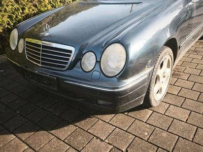 Gebraucht Mercedes E430 Avantgarde 279 PS (205 kW) 2000 Blau Limousine