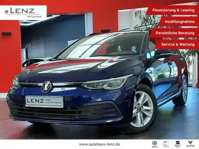 Gebraucht VW Golf VIII Life 131 PS (96 kW) 2023 Blau Kombi