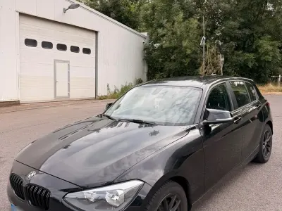 Gebraucht BMW 116 136 PS (100 kW) 2012 Schwarz Kleinwagen