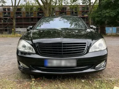 Gebraucht Mercedes 320 235 PS (172 kW) 2008 Schwarz Limousine