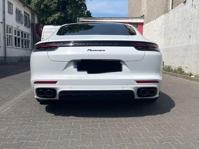 Porsche Panamera 4S