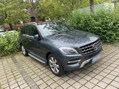 Gebraucht Mercedes ML350 258 PS (189 kW) 2015 Schwarz SUV