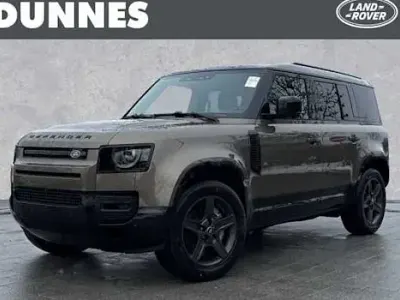 Gebraucht Land Rover Defender SE Dynamic 300 PS (220 kW) 2025 Braun SUV