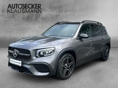 Gebraucht Mercedes GLB200 AMG line 163 PS (119 kW) 2022 Grau SUV