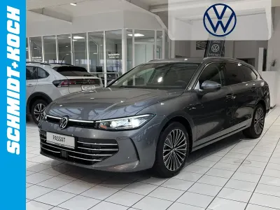 Gebraucht VW Passat Elegance 150 PS (110 kW) 2026 Grau Kombi