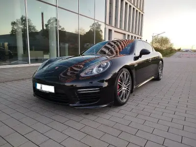Second-hand Porsche Panamera GTS 441 CP (324 kW) 2014 Negru Berlinǎ