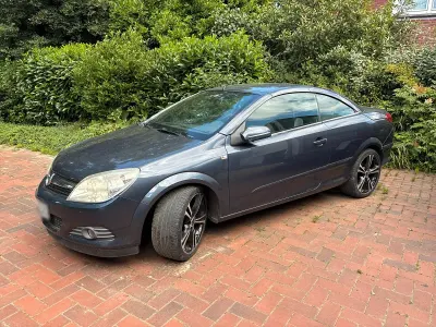 Gebraucht Opel Astra 140 PS (102 kW) 2008 Blau Cabrio
