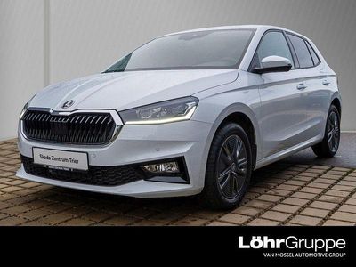 Moonweiss metallic Neu 2026 Skoda Fabia Tour Limousine | 30.890 €