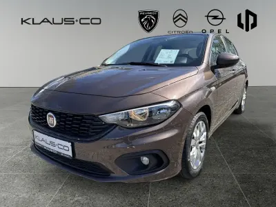 Gebraucht Fiat Tipo Street 95 PS (69 kW) 2019 Braun Limousine