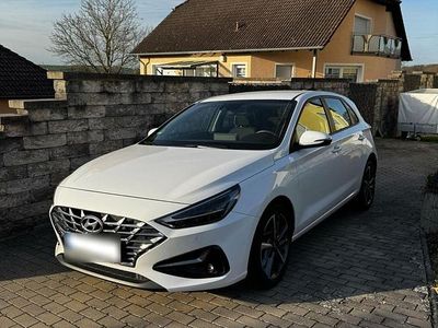 Gebraucht Hyundai i30 160 PS (117 kW) 2023 Weiß Limousine