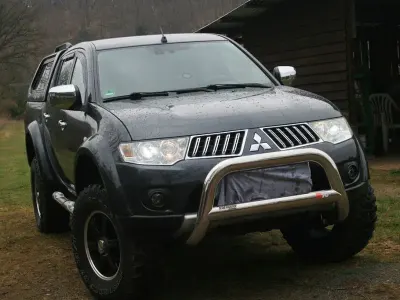 Gebraucht Mitsubishi L200 178 PS (130 kW) 2011 Grau Pickup
