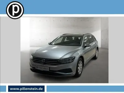 Gebraucht VW Passat Basis 150 PS (110 kW) 2022 Silber Kombi
