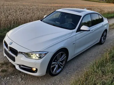 Gebraucht BMW 330 Sport Line 258 PS (189 kW) 2014 Weiß Limousine