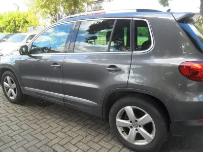 Gebraucht VW Tiguan LOUNGE 150 PS (110 kW) 2016 Grau SUV