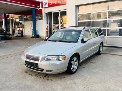 Second-hand Volvo V70 163 CP (119 kW) 2007 Argintiu Break