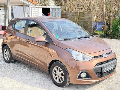Gebraucht Hyundai i10 YES! 67 PS (49 kW) 2016 Braun Kleinwagen