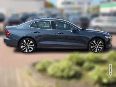 Gebraucht Volvo S60 Inscription 197 PS (144 kW) 2021 Blau metallic Limousine