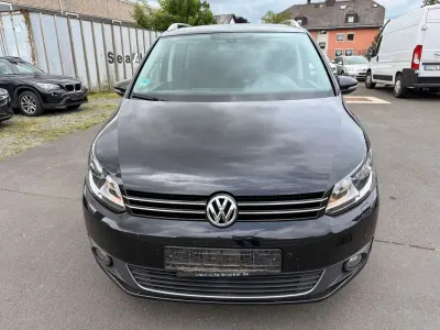 Gebraucht VW Touran Cup 140 PS (102 kW) 2015 Schwarz Van / Kleinbus