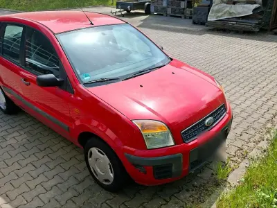 Second-hand Ford Fusion 75 CP (55 kW) 2008 Roșu Hatchback