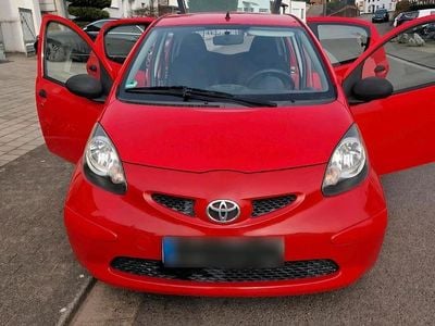 Gebraucht Toyota Aygo Cool 68 PS (50 kW) 2009 Rot Kleinwagen