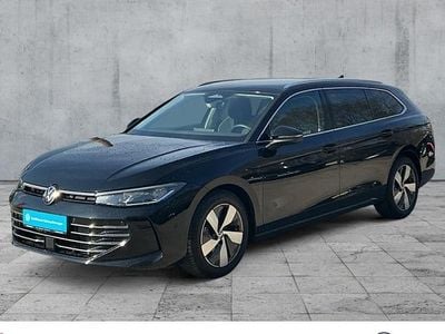 Gebraucht VW Passat Elegance 150 PS (110 kW) 2025 Schwarz Kombi