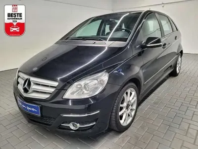 Gebraucht Mercedes B180 116 PS (85 kW) 2009 Schwarz Van / Kleinbus